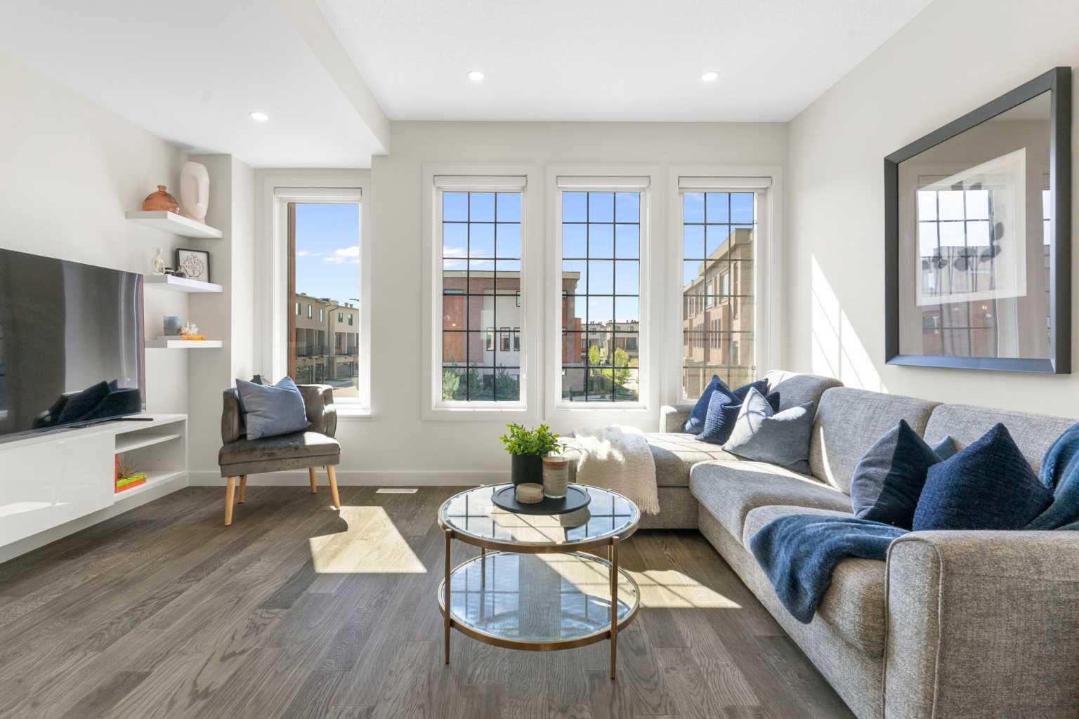 Property Photo:  81 Greenbriar Place NW 104  AB T3B 6J1 