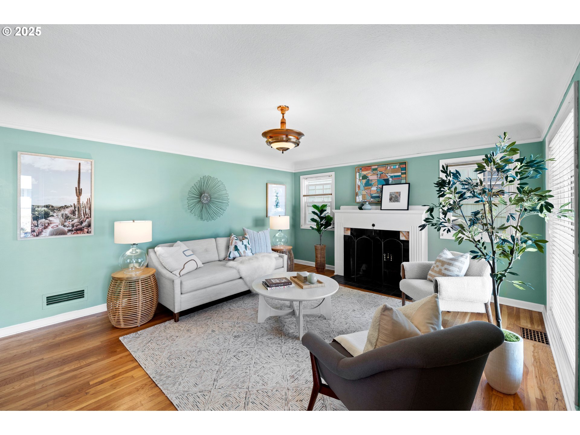 Property Photo:  3526 NE 66th Ave  OR 97213 
