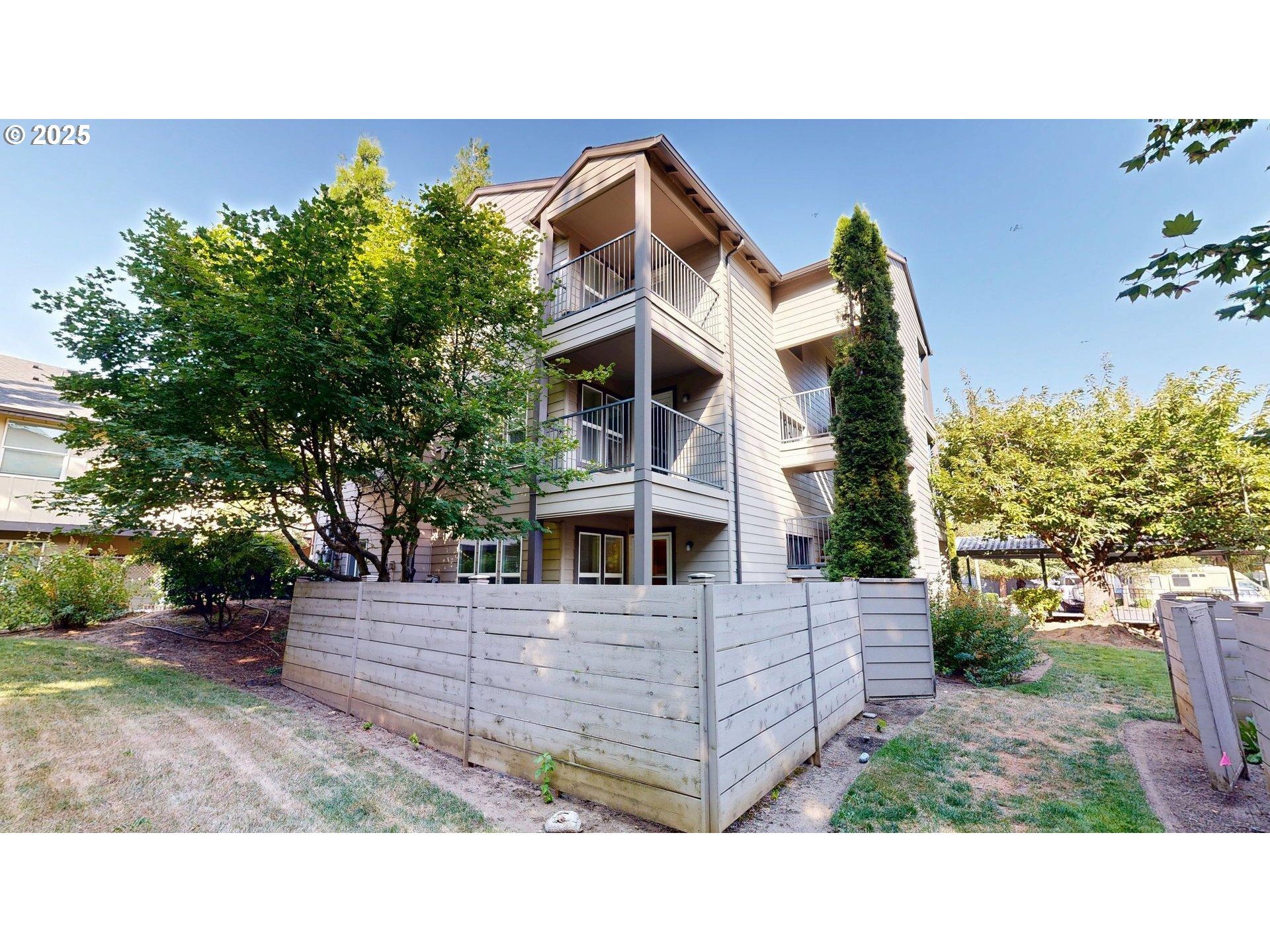 Property Photo: 11627 SE Fuller Rd OR 97222