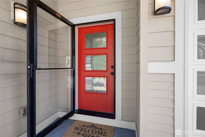 Property Photo:  1506  Onyx Street SE  WA 98501 