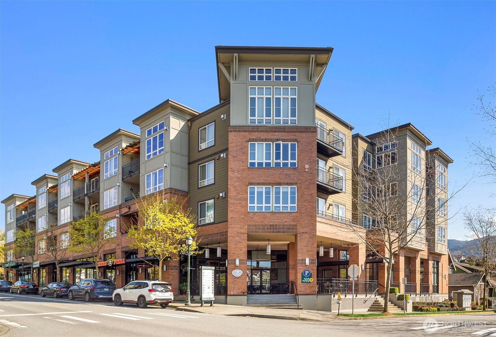 Property Photo:  1840  25th Avenue NE 412  WA 98029 