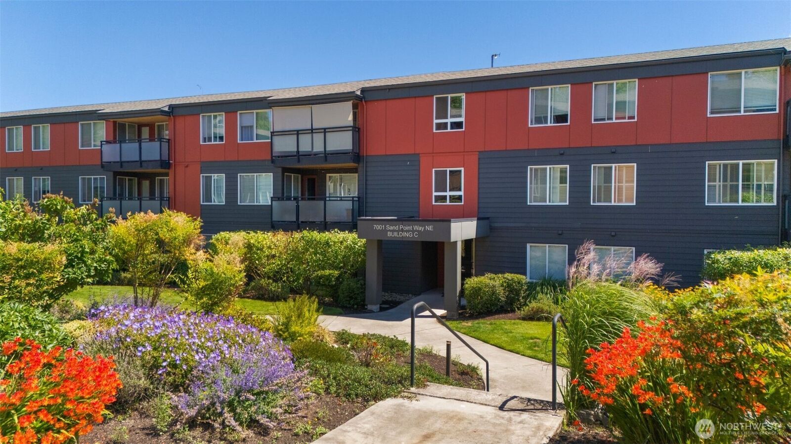 Property Photo: 7001 Sand Point Way NE C406 WA 98115