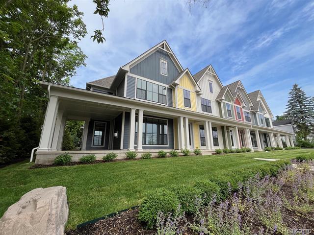 Property Photo:  318 S Center Street  MI 48167 