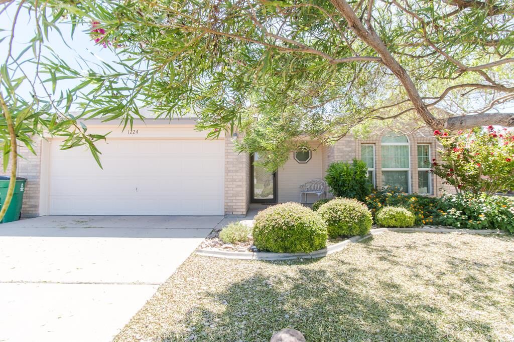 Property Photo: 1224 Johnny Lane TX 76905