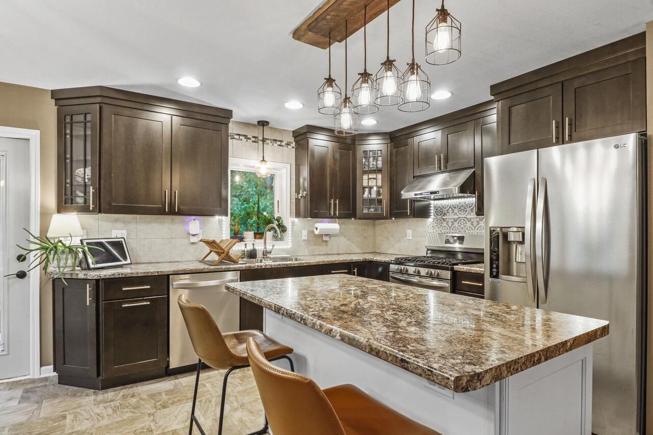 Property Photo:  615 Hyland Drive  WI 53589 