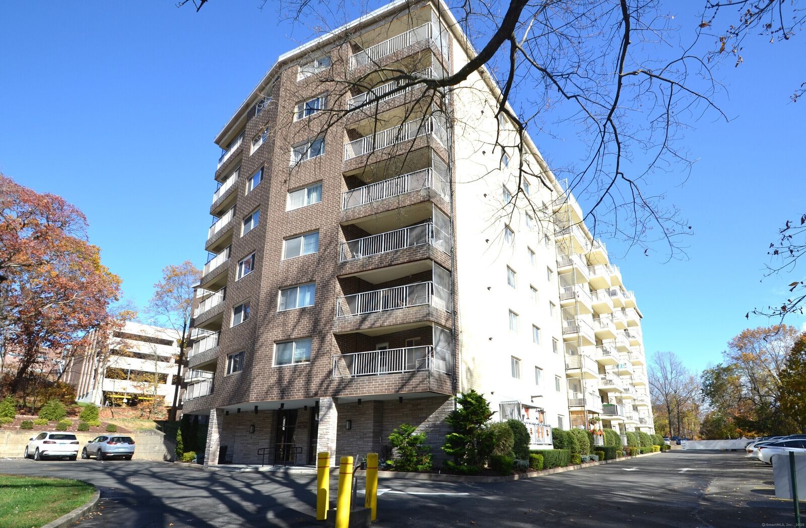Property Photo: 3900 Park Avenue 6L CT 06604