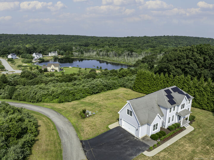 Property Photo:  10 Esther Pond Lane  CT 06333 