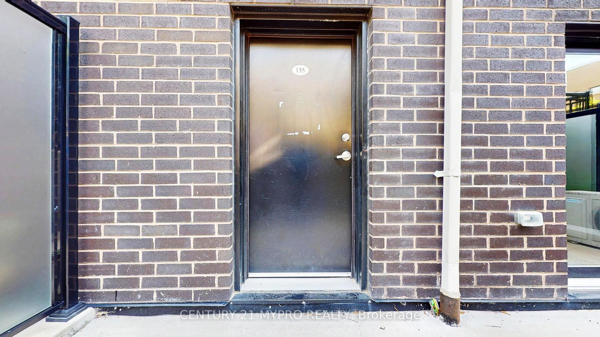 Property Photo: 515 Kingbird Grove 135 ON M1B 0E4