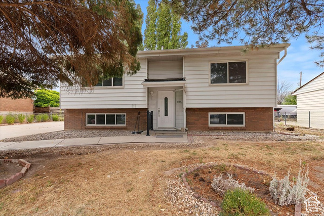 Property Photo: 2486 N 690 W UT 84015