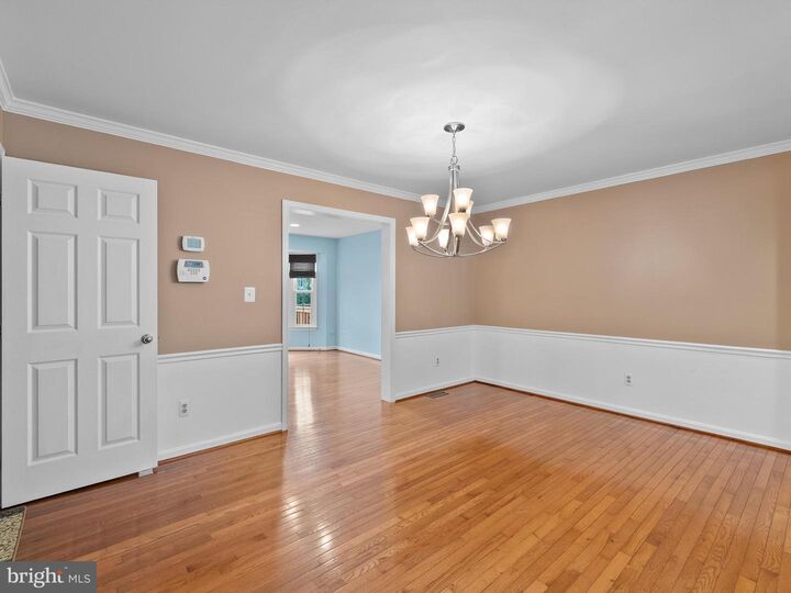 Property Photo: 43384 Livery Square VA 20147