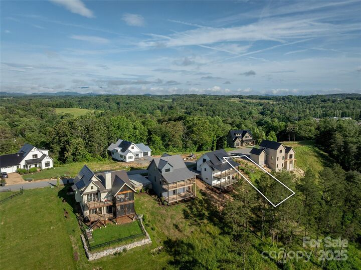 Property Photo: 237 Westridge Farm Road 22 NC 28804