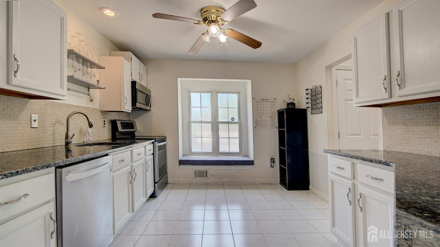 Property Photo: 6 Pond Court NJ 08844