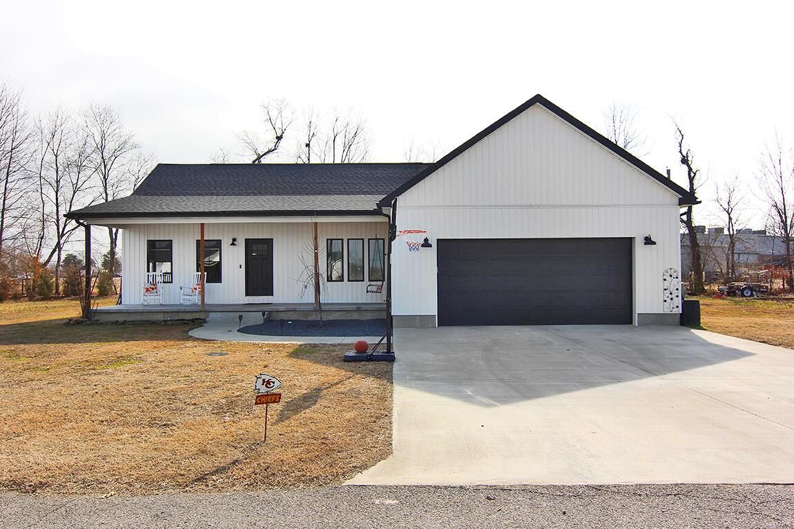 Property Photo:  114 Emerald  MO 63730 
