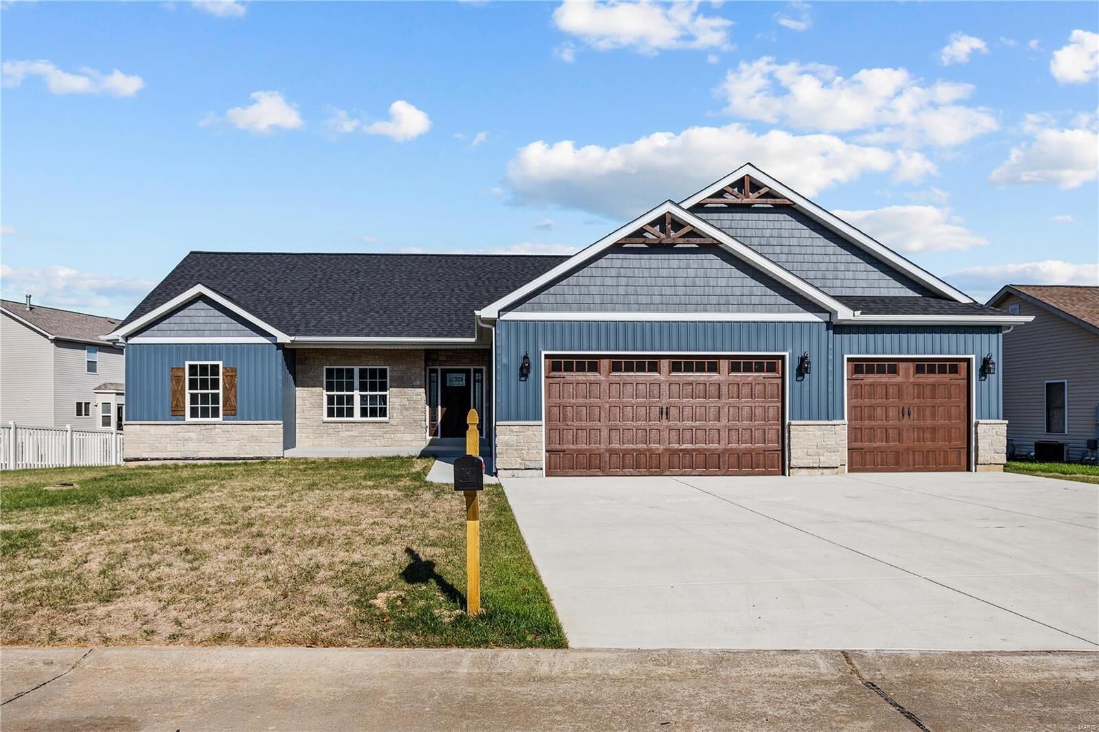 Property Photo: 4617 Siesta Drive MO 63052