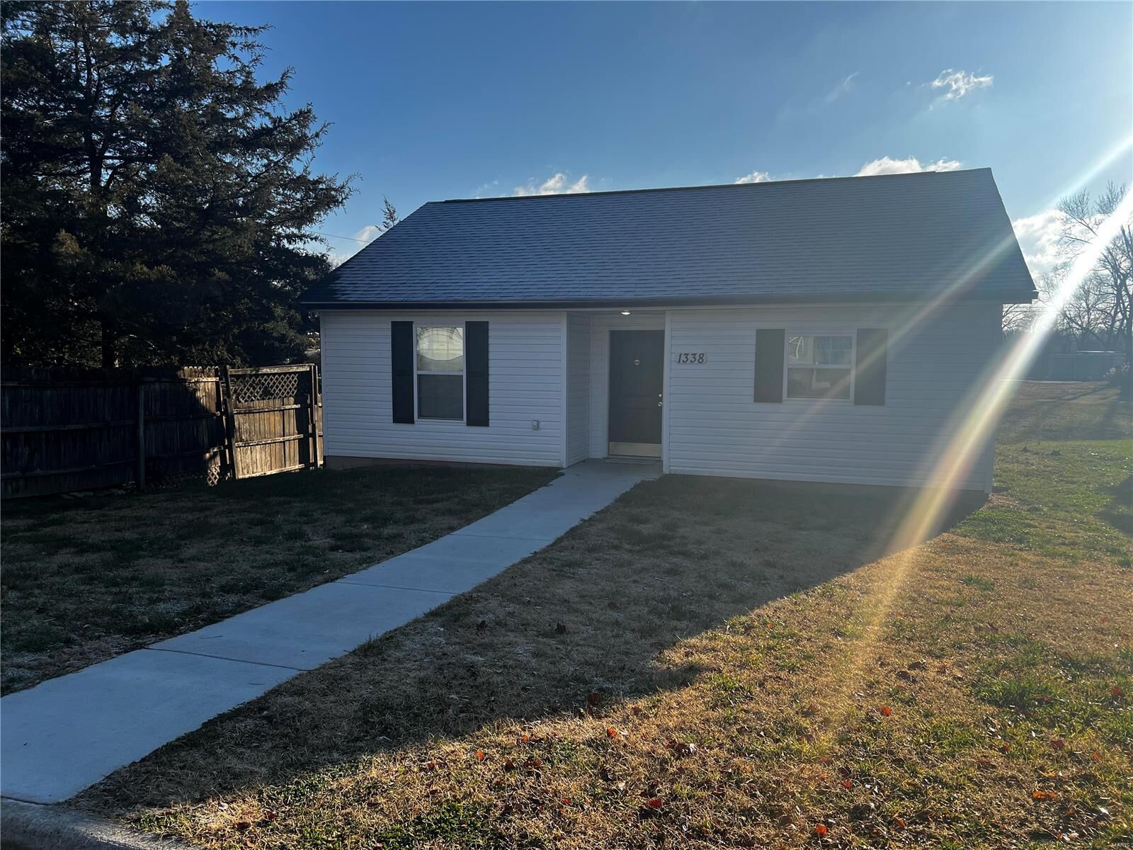 Property Photo: 1338 N Spanish Street MO 63701