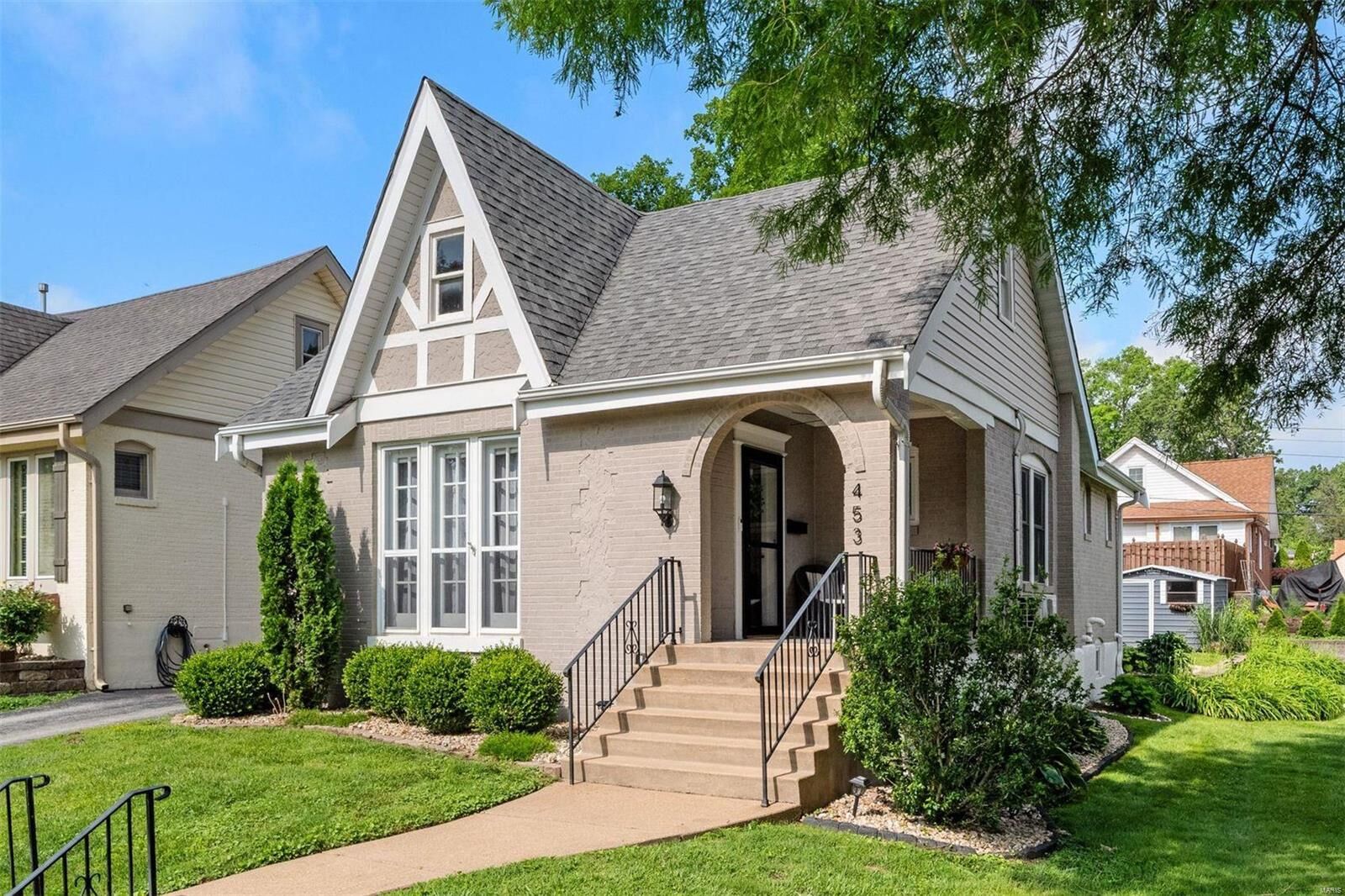 Property Photo: 453 Longfellow Avenue MO 63122