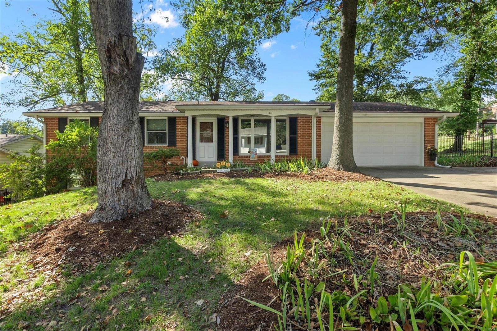 Property Photo:  1417 N Henderson Street  MO 63701 