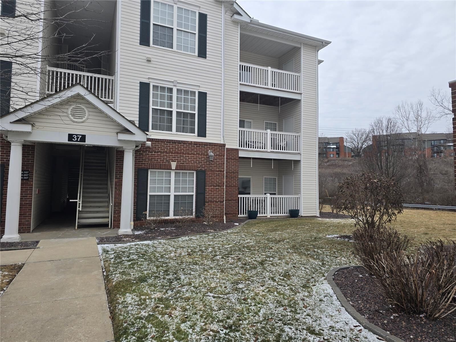Property Photo:  37 Kassebaum Lane 106  MO 63129 