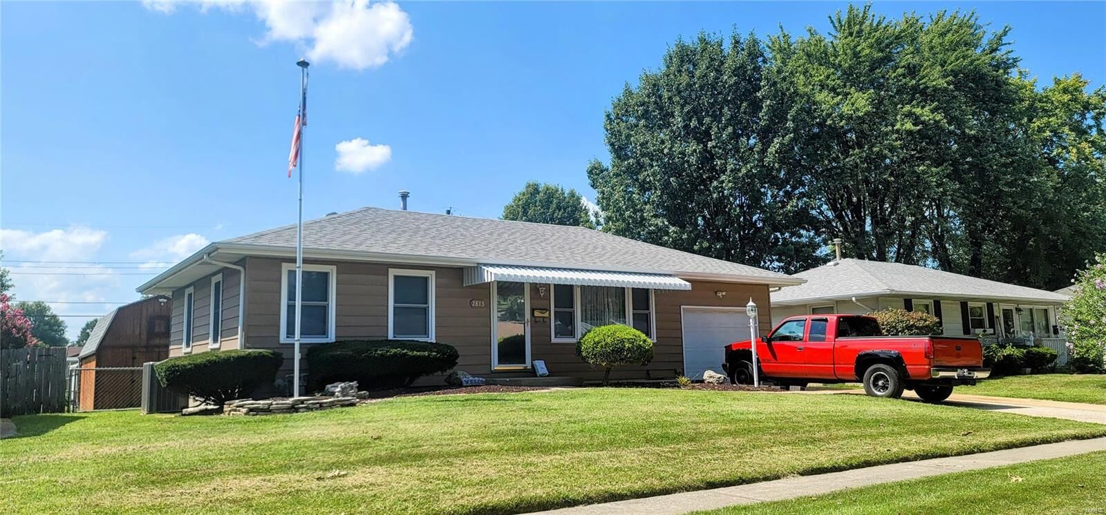 Property Photo:  2813 Dogwood Drive  IL 62040 
