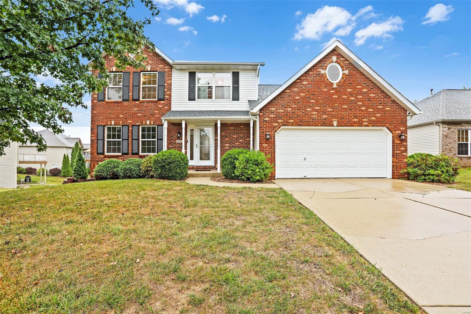 Property Photo:  2628 Sandstone Drive  IL 62062 