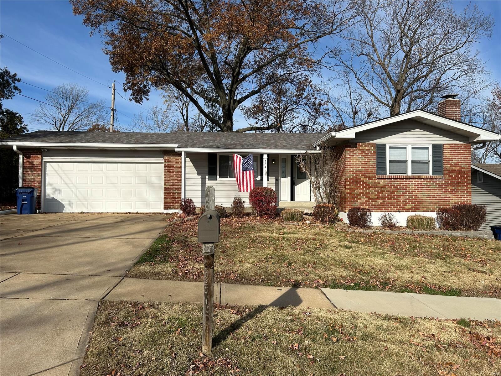 Property Photo: 384 Phoenix Drive MO 63129