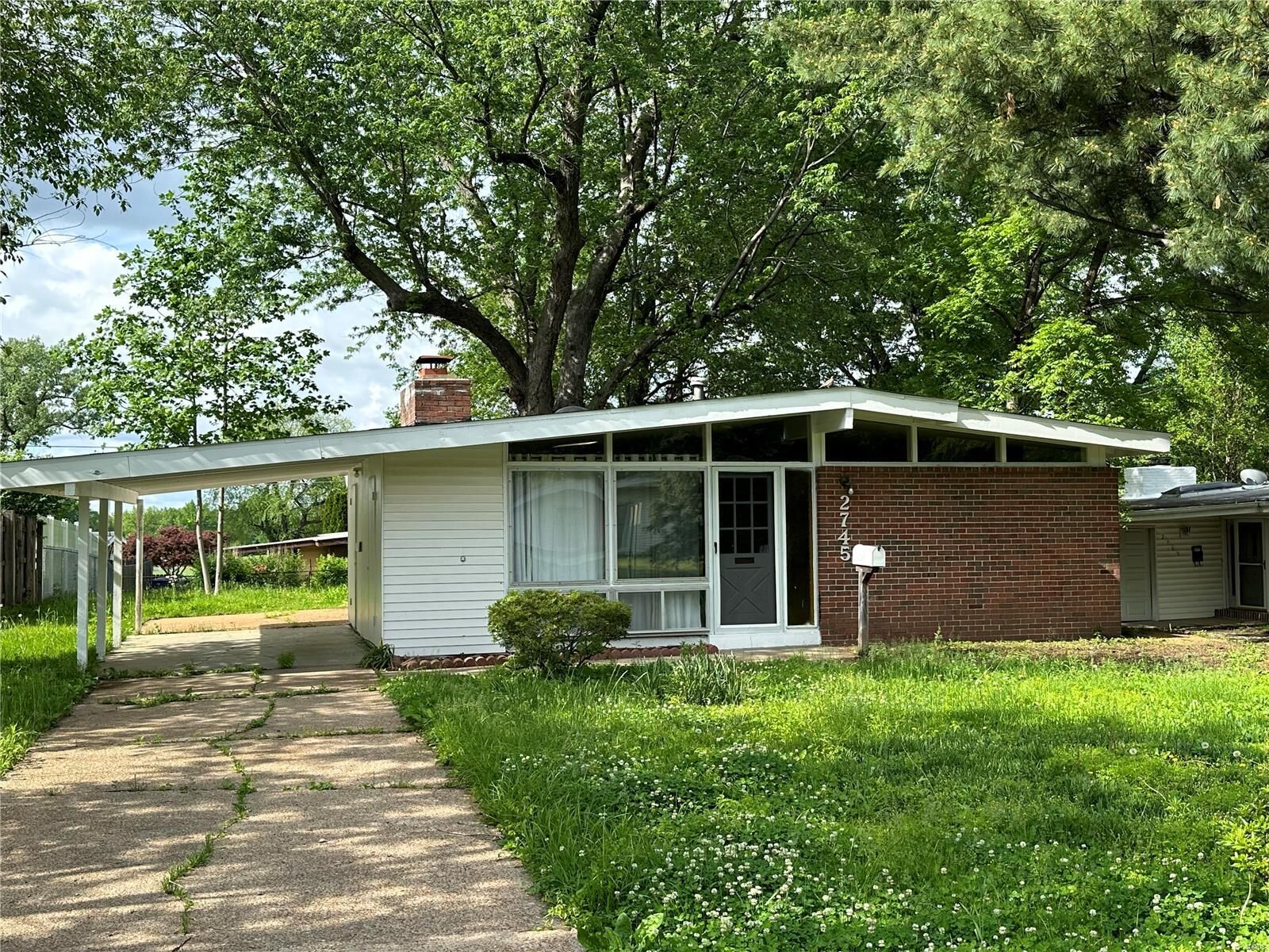 Property Photo: 2745 Countryside Drive MO 63033