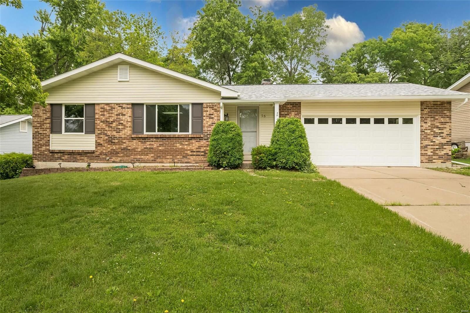 Property Photo: 16 Kenworth Drive MO 63376