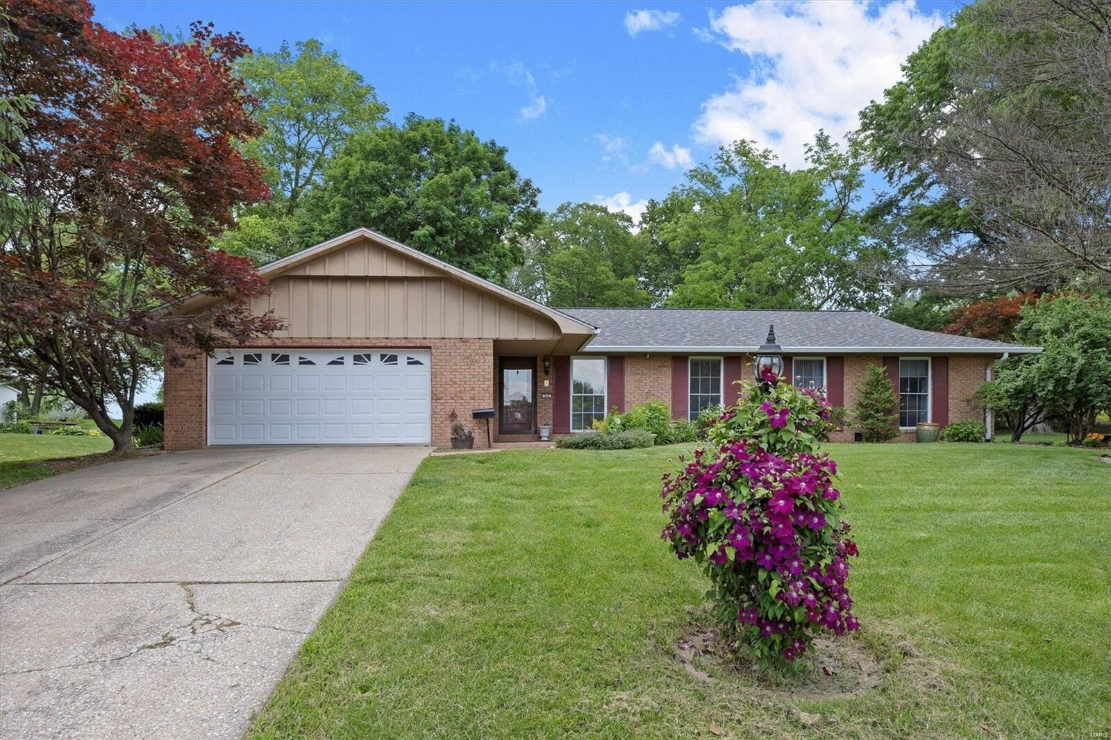 Property Photo: 23 Clover Drive IL 62221