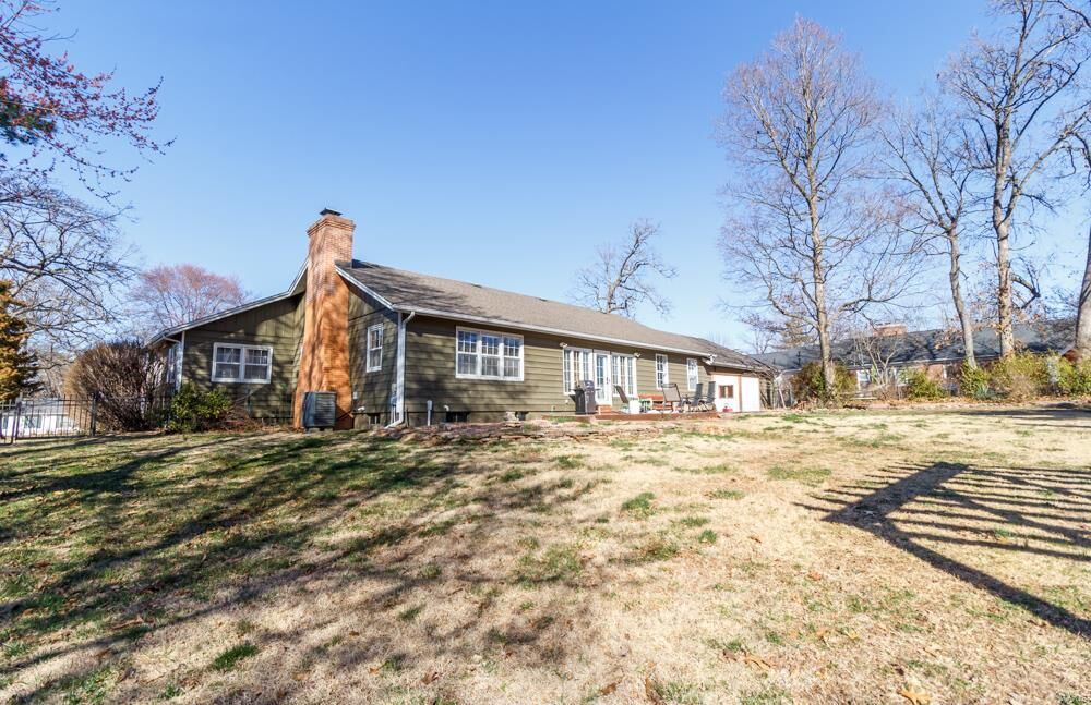Property Photo: 303 Bluebird Lane Lane MO 65536