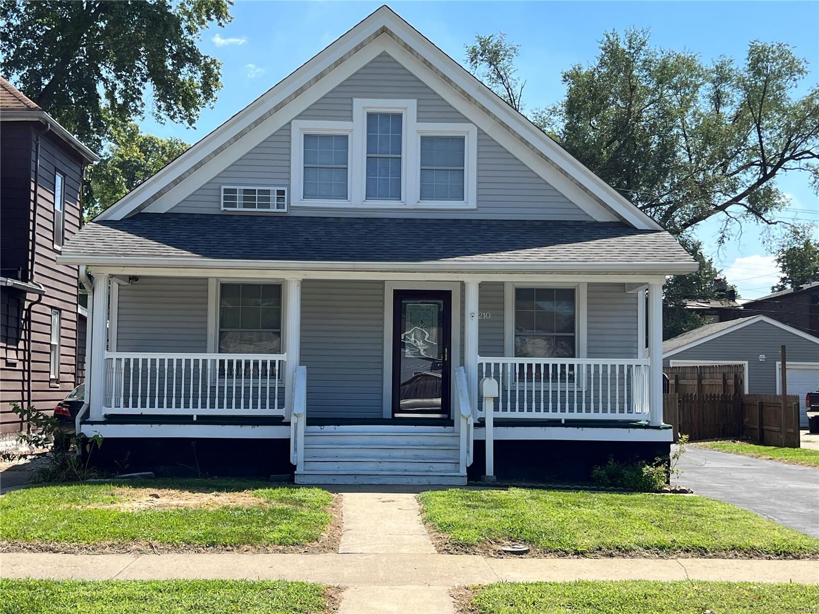 Property Photo: 2210 State Street IL 62040
