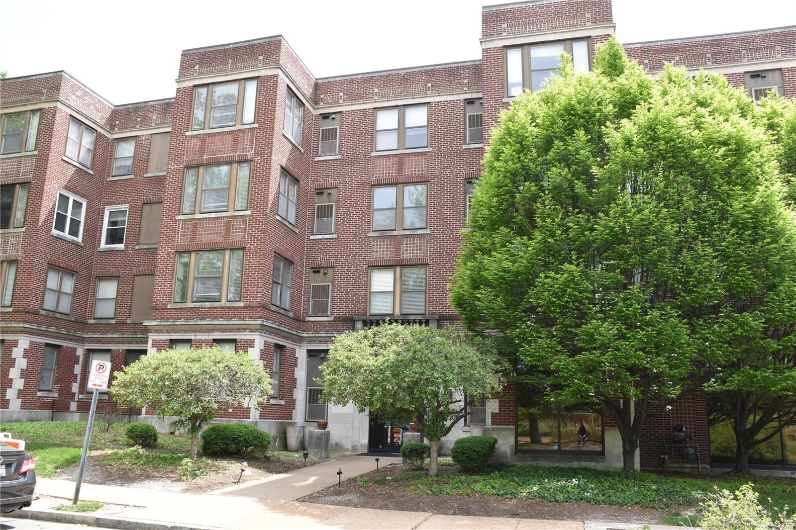 Property Photo:  5696 Kingsbury Avenue 302  MO 63112 