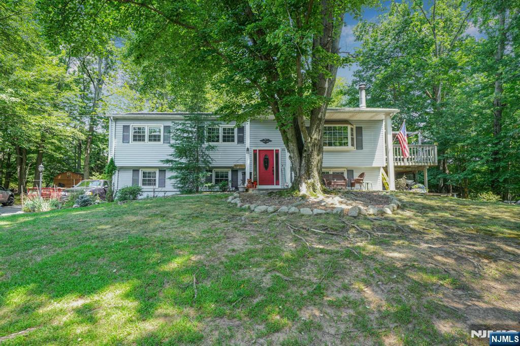 Property Photo:  15 Brookwood Drive  NJ 07430 
