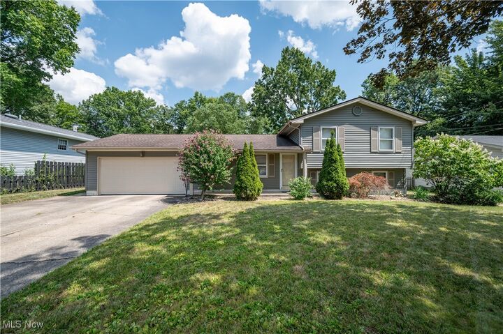 Property Photo:  2211 Penny Lane  OH 44515 