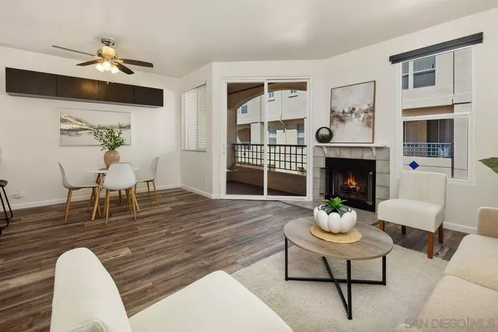 Property Photo:  6161 Calle Mariselda 408  CA 92124 