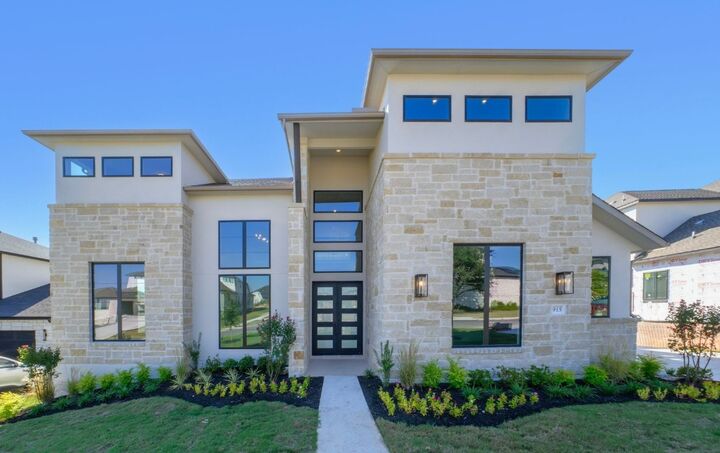 915 Tomichi Bend  Lakeway TX 78738 photo