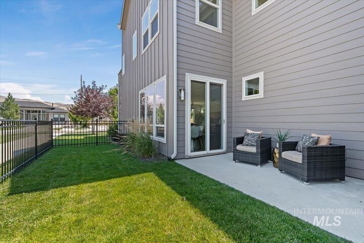 Property Photo: 3733 S Harris Ranch Ave ID 83716