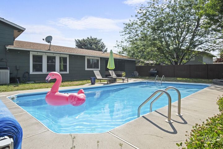 Property Photo: 11132 W Barden Tower Dr ID 83709-0106