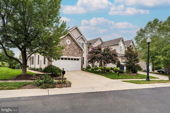 Property Photo: 25585 Creek Run Terrace VA 20152