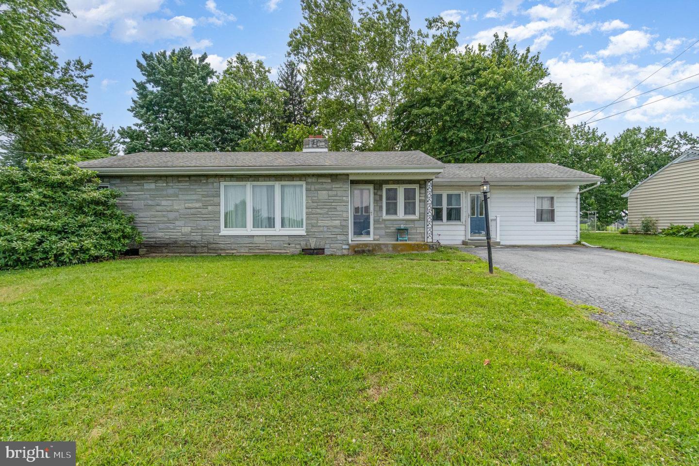Property Photo: 1210 Forge Road PA 17013
