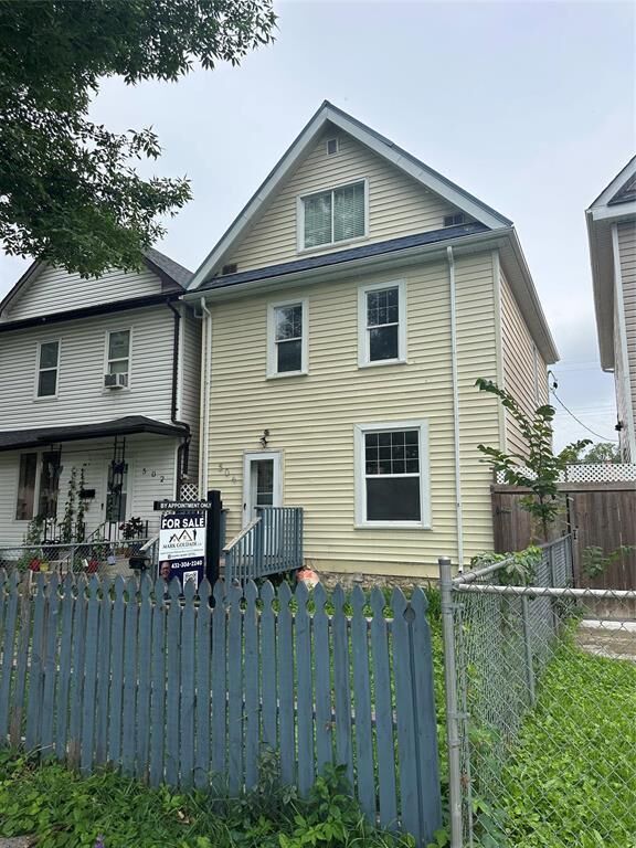 Property Photo: 504 Spence Street MB R3B 2R7