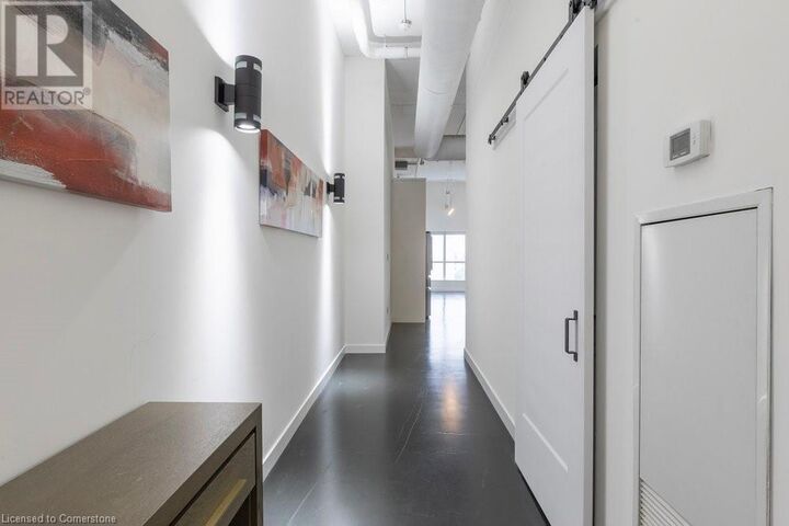 Property Photo:  66 Bay Street South Ph5  ON L8P 4Z6 