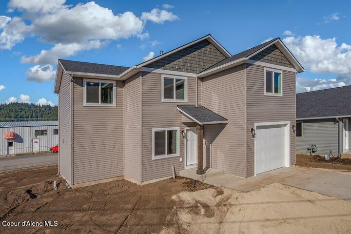 Property Photo:  925 Washington St  ID 83868