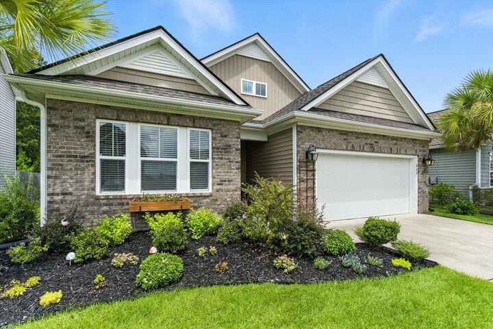 Property Photo: 465 Zenith Boulevard SC 29486