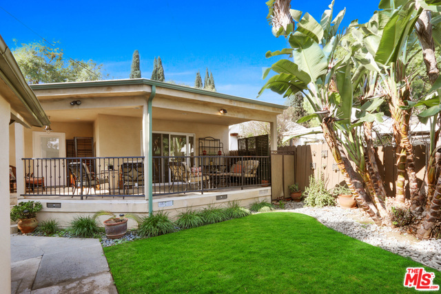 Property Photo: 1246 N Genesee Ave CA 90046