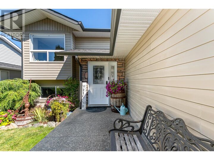 Property Photo:  3491 8 Avenue Southeast  BC V1E 1N3 