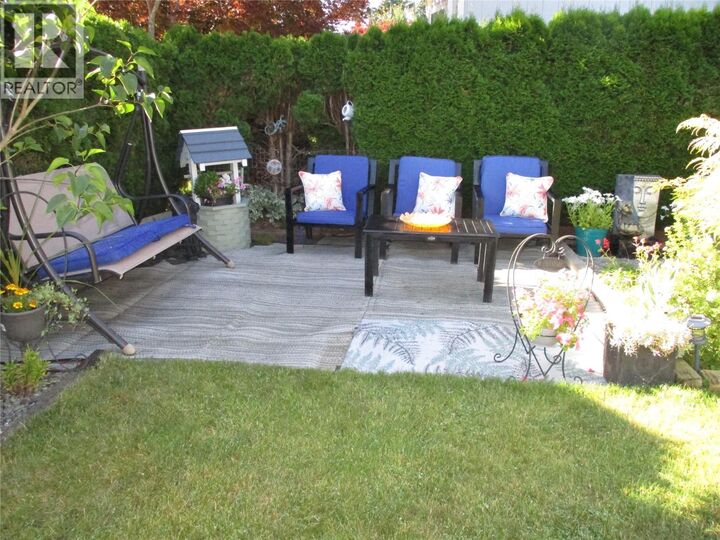 Property Photo:  6691 51 Street Northeast  BC V0E 1K0 