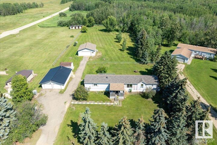 Photo de la propriété:  #106, 49427 Range Road 211A  AB T4V 1N1 