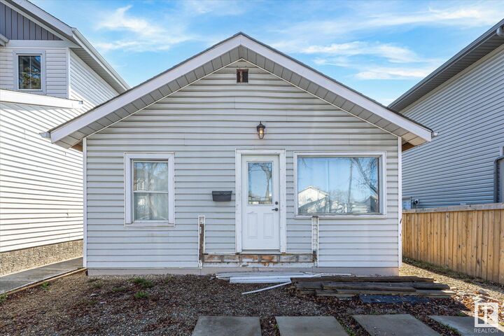 12717 116 Street NW  Edmonton AB T5E 5H1 photo