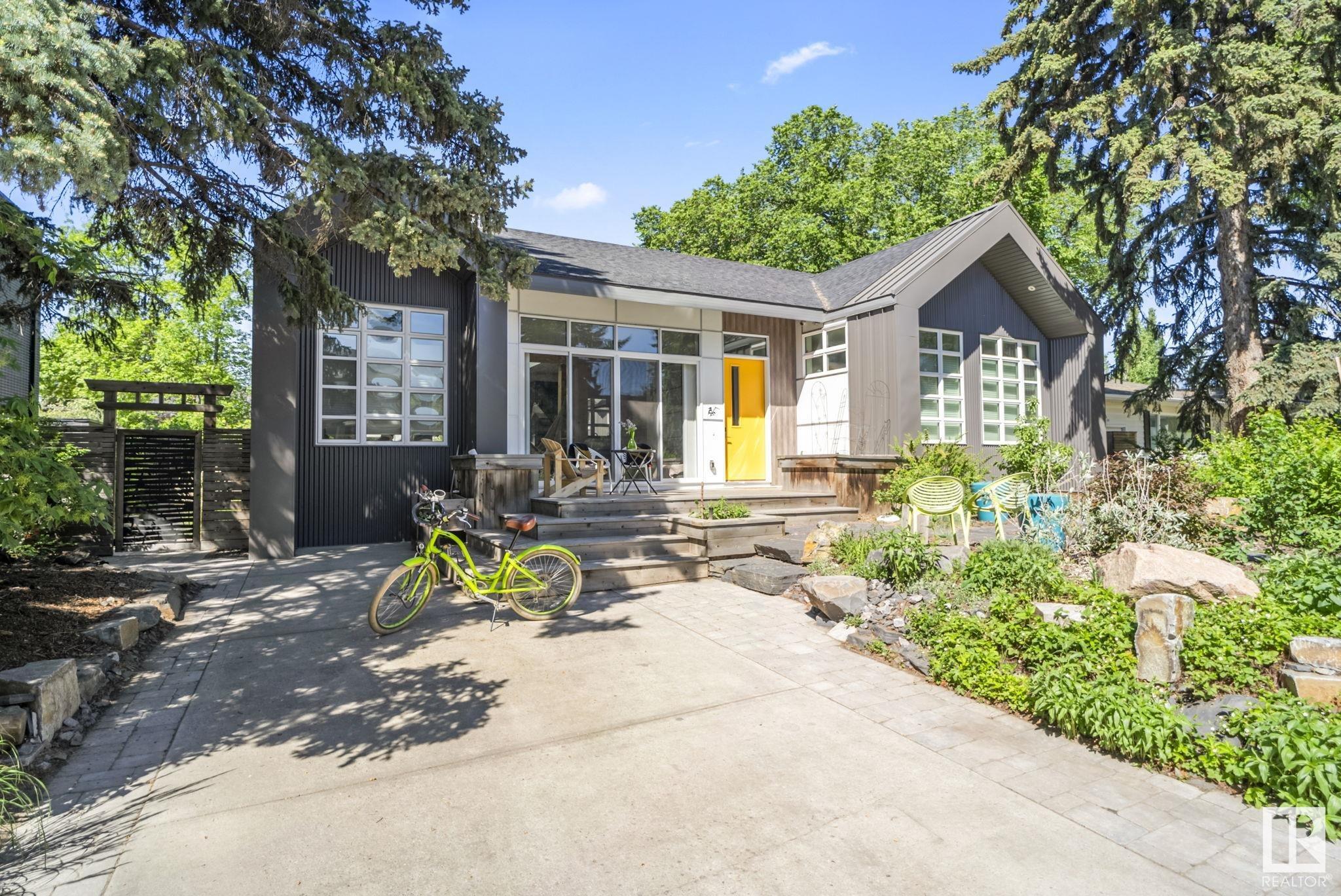 Photo de la propriété: 7222 119 Street NW AB T6G 1V6