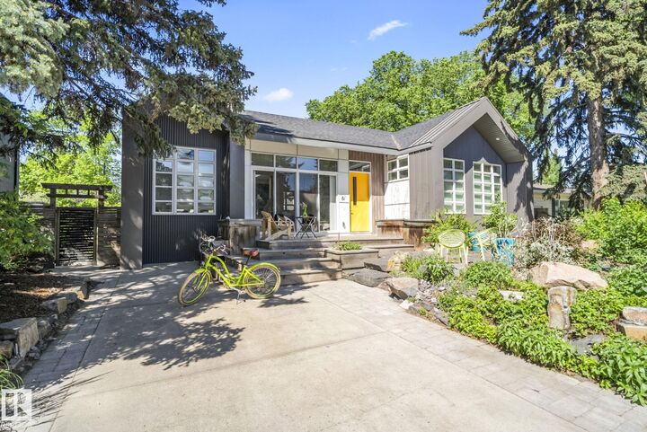 7222 119 Street NW  Edmonton AB T6G 1V6 photo